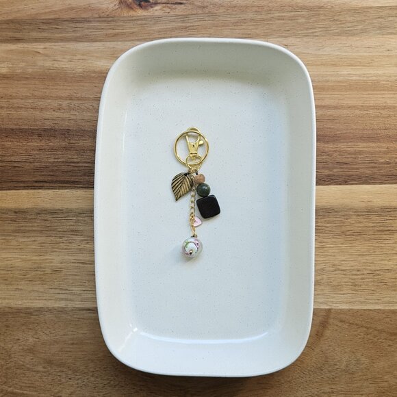 Vintage Floral Beaded Keychain with Gold Leaf Charm Bag - Picture 6 of 8